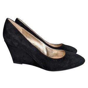 Black Faux Suede Wedge Heel Pumps 8M Minimalism Preppy Old Money Classic Capsule
